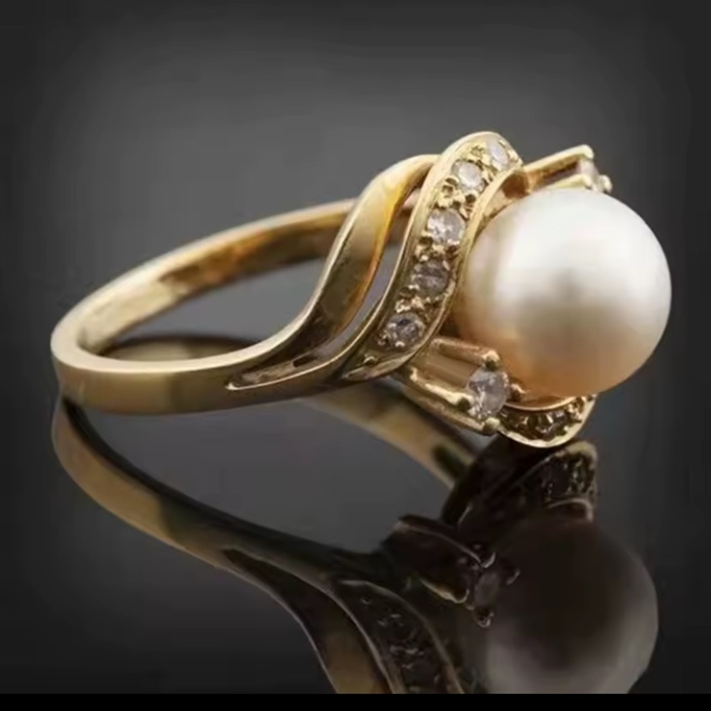 Anthropologie Gold Pearl Ring with Crystal Band